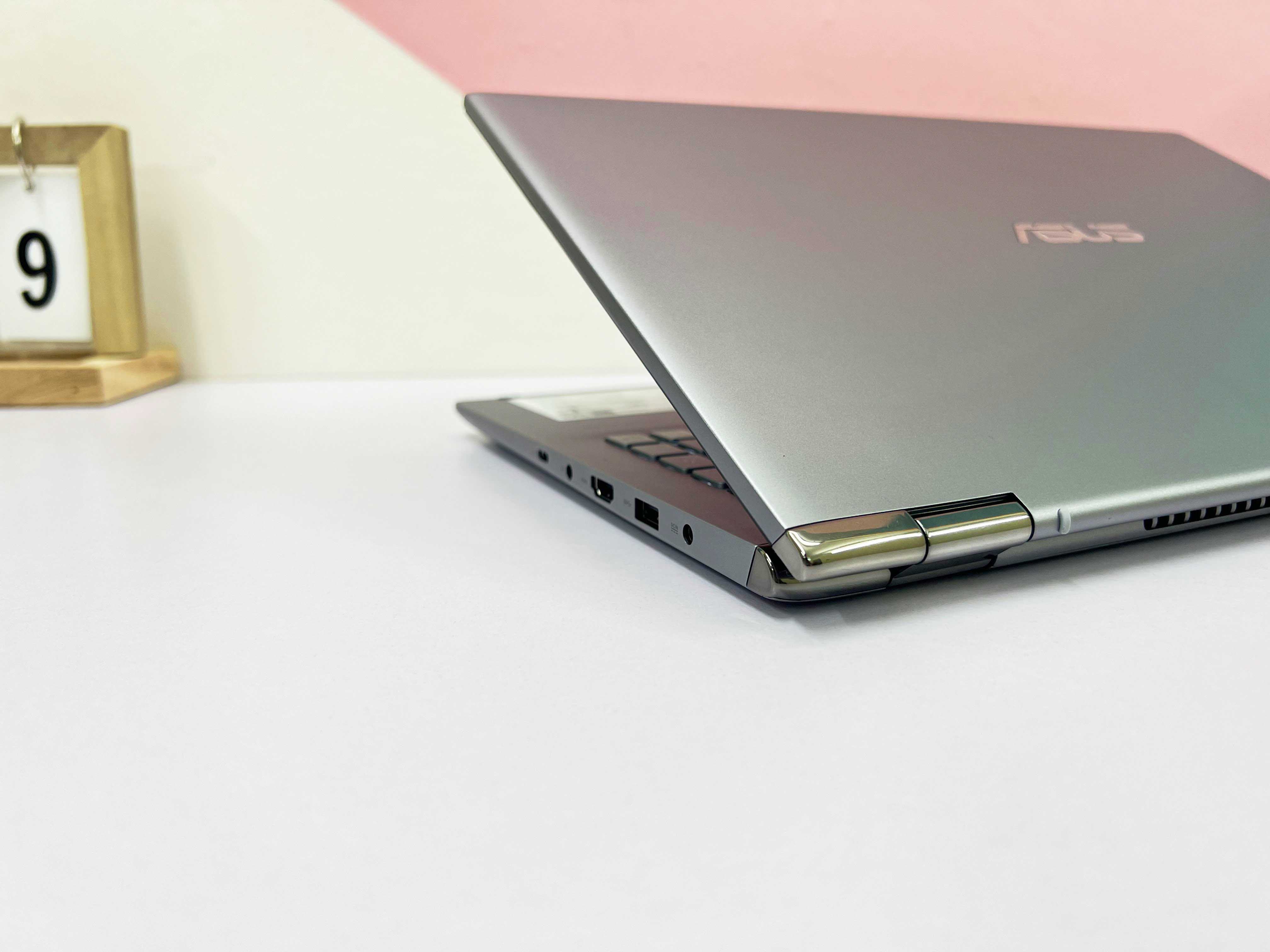 ASUS ZenBook Flip 15 Q508 (AMD Ryzen 7 5700U | RAM 8GB |SSD M.2 NVMe 256GB | 15.6