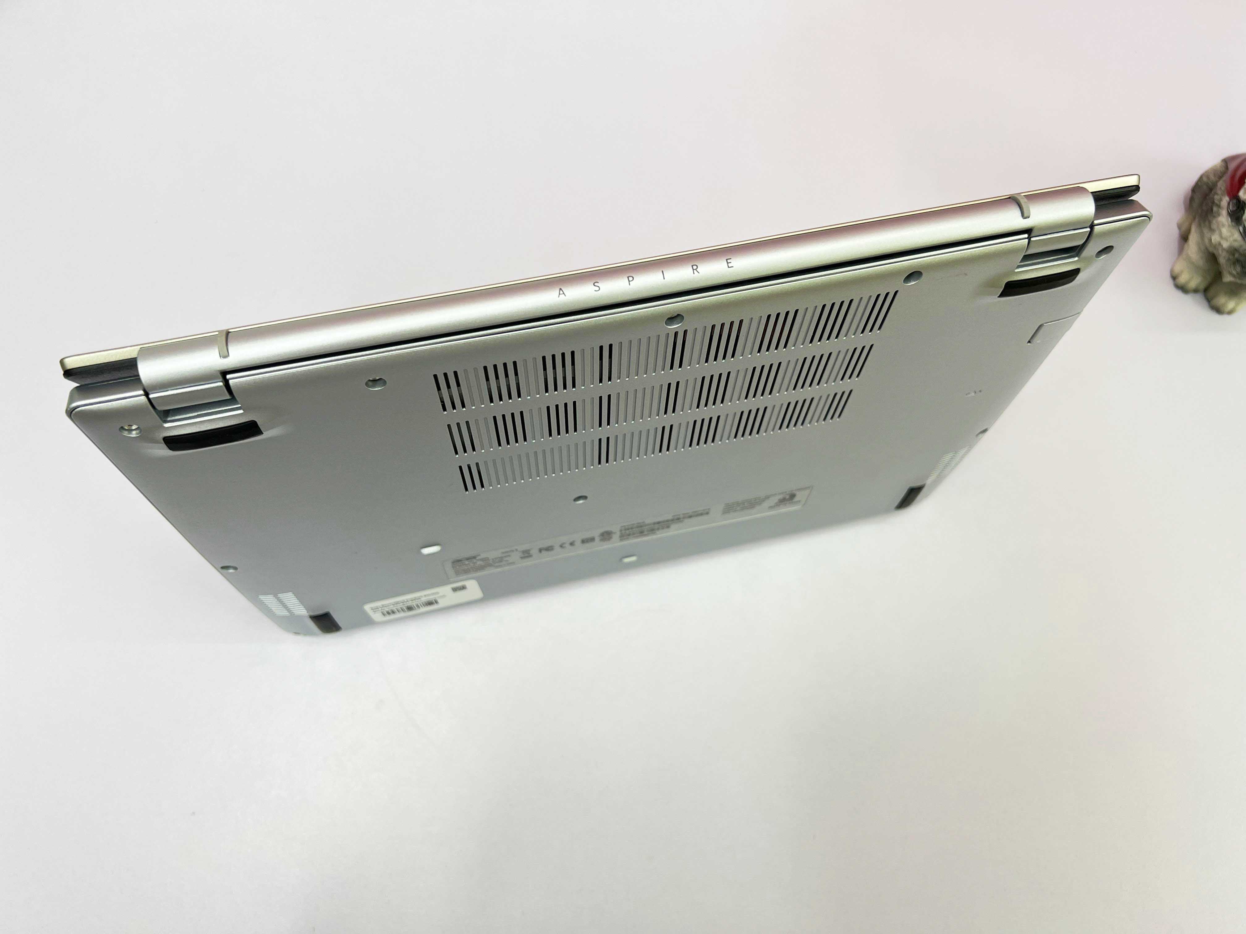 Acer Aspire 5 A514-54-501Z (Core i5-1135G7 | RAM 8GB | SSD M.2 256GB | 14 inch FHD IPS 1920x1080 | Card Intel Iris Xe Graphics )
